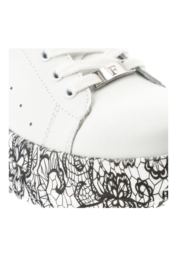 Sneakersy damskie Filippo, cholewka skóra naturalna licowa perforowana sznurowanie klasyczne niski fason gruba podeszwa z kontrastowym nadrukiem, bia. Okazja: na co dzień. Zapięcie: sznurówki. Kolor: biały. Materiał: skóra. Szerokość cholewki: normalna. Wzór: nadruk. Obcas: na platformie