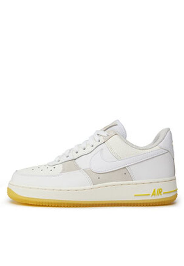 Nike Sneakersy Air Force 1 '07 Low FQ0709 100 Biały. Kolor: biały. Materiał: skóra. Model: Nike Air Force