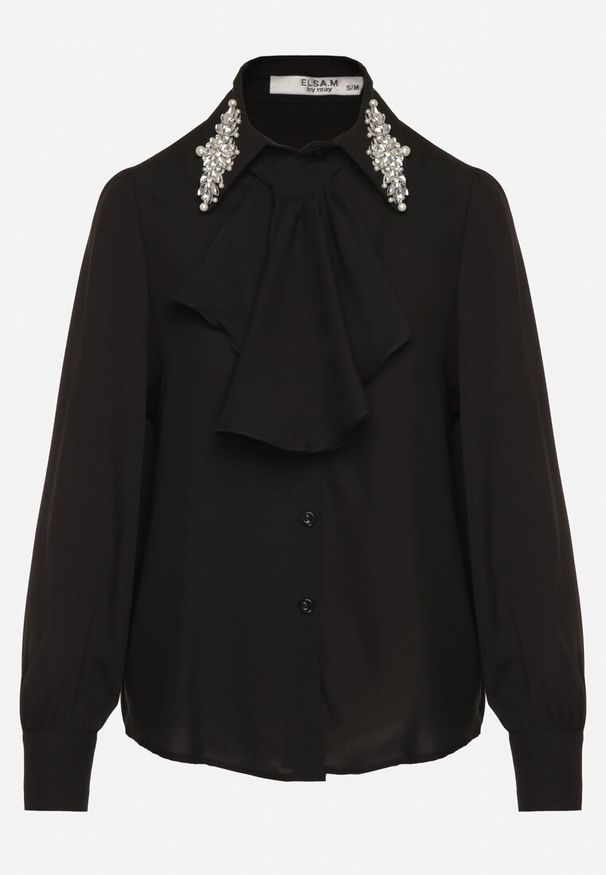 Born2be - Czarna Koszula z Wiskozy z Bawełną Ozdobiona Krawatem i Perełkami Isamira. Okazja: na co dzień. Kolor: czarny. Materiał: bawełna, wiskoza. Długość rękawa: długi rękaw. Długość: długie. Wzór: aplikacja. Styl: casual, elegancki, klasyczny