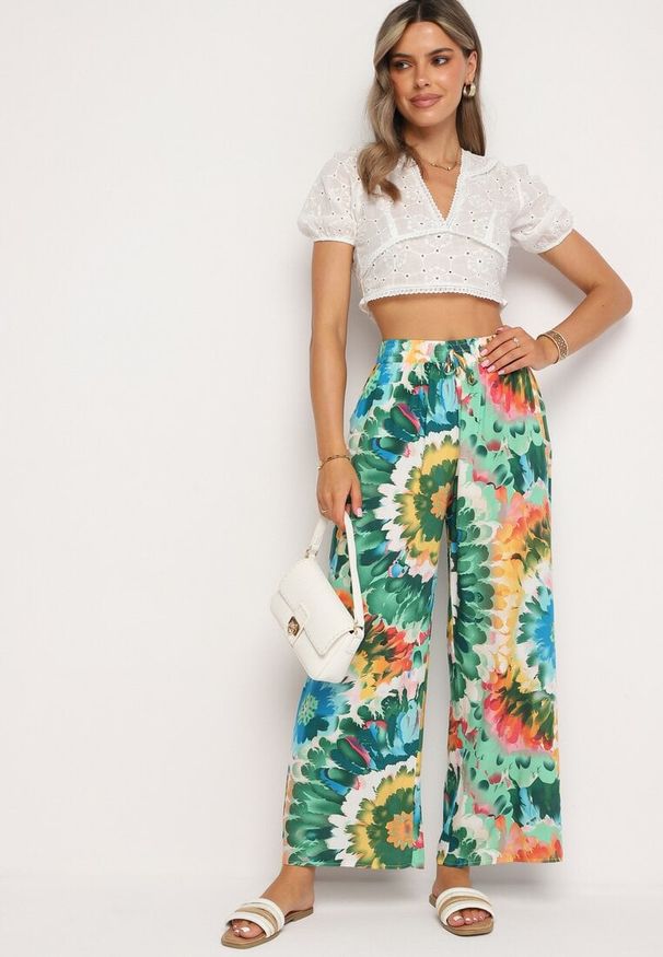 Born2be - Zielono-Niebieskie Szerokie Spodnie z Wiskozą i Wysokim Stanem ze Wzorem Tie-Dye i Gumką w Pasie Halflea. Stan: podwyższony. Kolor: zielony. Materiał: wiskoza. Sezon: lato