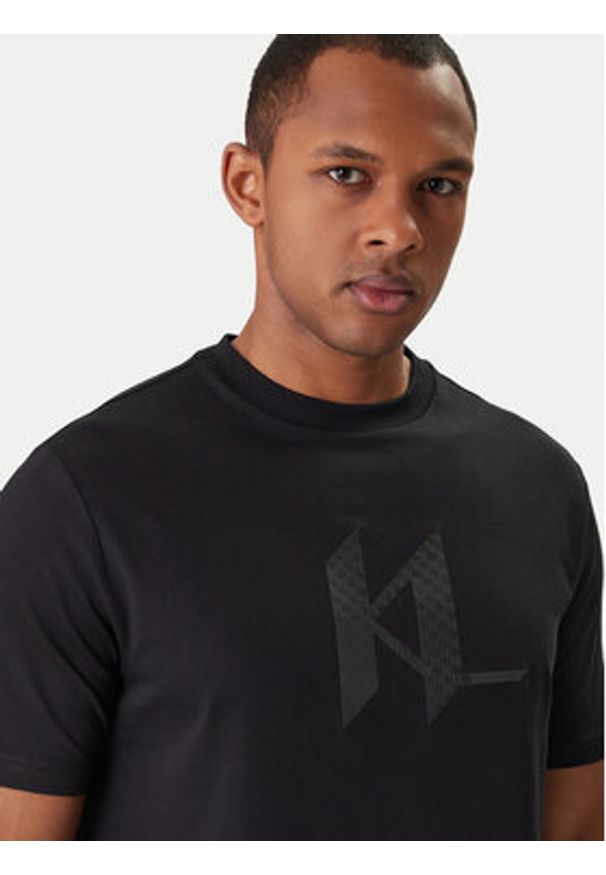 Karl Lagerfeld - KARL LAGERFELD T-Shirt 755072 561252 Czarny Regular Fit. Typ kołnierza: dekolt w karo. Kolor: czarny. Materiał: bawełna