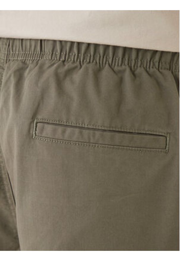 Calvin Klein Jeans Szorty materiałowe LV04RB618G Khaki Regular Fit. Kolor: brązowy. Materiał: bawełna