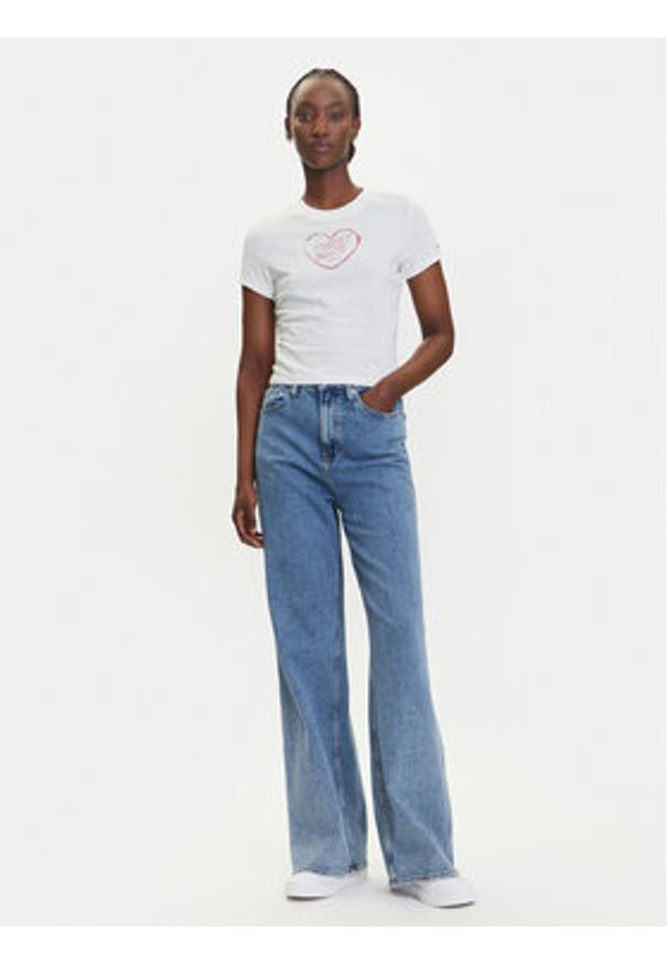 Tommy Jeans T-Shirt Heart DW0DW21390 Biały Slim Fit. Kolor: biały. Materiał: bawełna