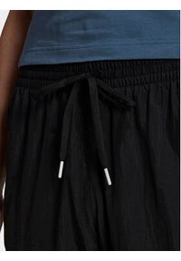 Adidas - adidas Spodnie dresowe Rekive HK7325 Czarny Regular Fit. Kolor: czarny. Materiał: syntetyk, dresówka #8