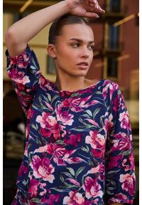 MOODO - Koszula z wiskozy w kwiaty granatowa. Kolor: niebieski. Materiał: wiskoza. Wzór: kwiaty #1