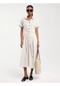 Big-Star - Sukienka damska midi lniana z wiązaniem w pasie beżowa Okire 800. Okazja: na co dzień. Kolor: beżowy. Materiał: len. Długość rękawa: krótki rękaw. Sezon: lato. Typ sukienki: koszulowe, proste. Styl: casual, elegancki. Długość: midi #1