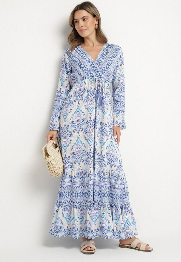 Born2be - Niebieska Sukienka w Stylu Boho z Kopertowym Dekoltem z Bawełny i Wiskozy Soderia. Okazja: na spacer, na co dzień. Typ kołnierza: dekolt kopertowy. Kolor: niebieski. Materiał: wiskoza, bawełna. Długość rękawa: długi rękaw. Typ sukienki: kopertowe. Styl: boho