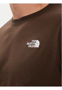 The North Face T-Shirt Evolution Simple Dome NF0A8CZ2 Brązowy ciemny Regular Fit. Kolor: brązowy. Materiał: bawełna #3