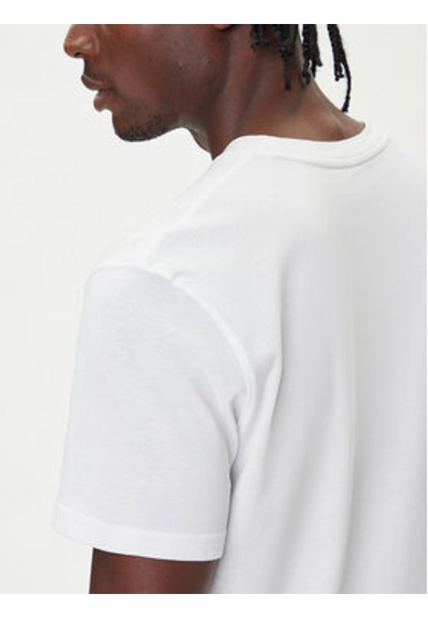 Under Armour T-Shirt Ua Logo Emb 1373997 Biały Relaxed Fit. Kolor: biały. Materiał: bawełna, syntetyk