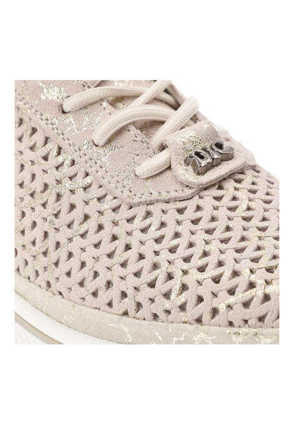 Sneakersy damskie Vinceza, ze skóry naturalnej zamszowej ażurowa cholewka sznurowanie lekka platforma casual, beżowe, 95387. Okazja: na co dzień. Zapięcie: sznurówki. Kolor: beżowy. Materiał: skóra, zamsz. Szerokość cholewki: normalna. Wzór: ażurowy. Obcas: na platformie. Styl: casual