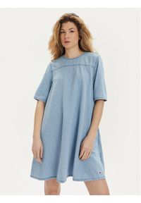 Tommy Jeans Sukienka codzienna Chambray DW0DW17932 Niebieski Relaxed Fit. Okazja: na co dzień. Kolor: niebieski. Materiał: bawełna. Typ sukienki: proste. Styl: casual