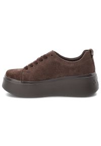 Sneakersy damskie Filippo, cholewka ze skóry naturalnej zamszowej z zabudowanym przodem klasyczne wiązanie na grubej platformowej podeszwie, brązowe,. Okazja: na spacer, na co dzień. Zapięcie: sznurówki. Kolor: brązowy. Materiał: zamsz, skóra. Szerokość cholewki: normalna. Wzór: aplikacja. Styl: klasyczny #2