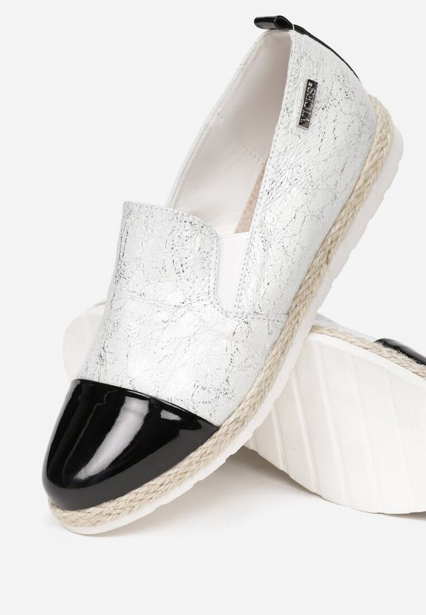 Born2be - Białe Espadryle Phia. Kolor: biały. Materiał: lakier, skóra