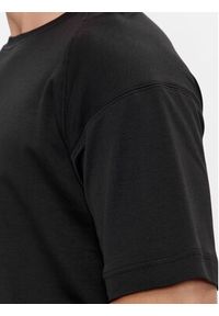 Calvin Klein T-Shirt Festive Logo K10K112202 Czarny Regular Fit. Kolor: czarny. Materiał: bawełna #3