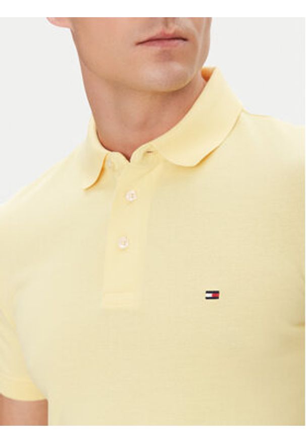 TOMMY HILFIGER - Tommy Hilfiger Polo 1985 MW0MW17771 Żółty Slim Fit. Typ kołnierza: polo. Kolor: żółty. Materiał: bawełna