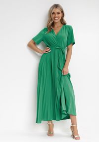 Born2be - Zielona Sukienka Plisowana Maxi z Wiązanym Paskiem Dianiza. Kolor: zielony. Materiał: materiał. Długość: maxi