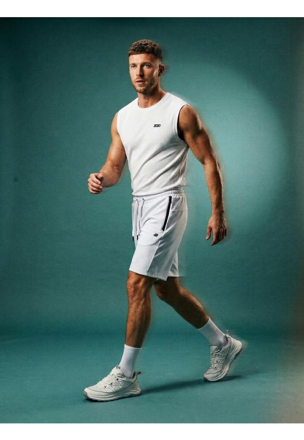 Sinsay - Wiskozowe szorty - biały. Kolor: biały. Materiał: wiskoza