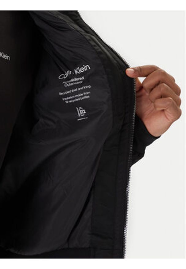 Calvin Klein Kurtka bomber Hero K10K109907 Czarny Relaxed Fit. Kolor: czarny. Materiał: syntetyk