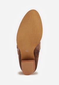 Born2be - Brązowe Botki Kowbojki VICES na Obcasie z Ażurową Cholewką z Nitami Rienatea. Okazja: na co dzień. Kolor: brązowy. Materiał: zamsz, jeans. Szerokość cholewki: normalna. Wzór: ażurowy. Obcas: na obcasie. Styl: casual. Wysokość obcasa: średni #7