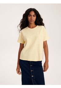 Reserved - T-shirt boxy - jasnożółty. Kolor: żółty. Materiał: bawełna, dzianina