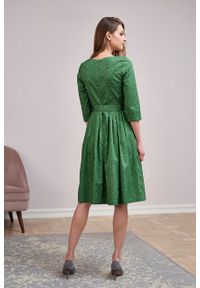 Marie Zélie - Sukienka Elina Idella zielona. Kolor: zielony. Materiał: bawełna, satyna, materiał. Długość rękawa: krótki rękaw. Typ sukienki: rozkloszowane. Styl: klasyczny #7