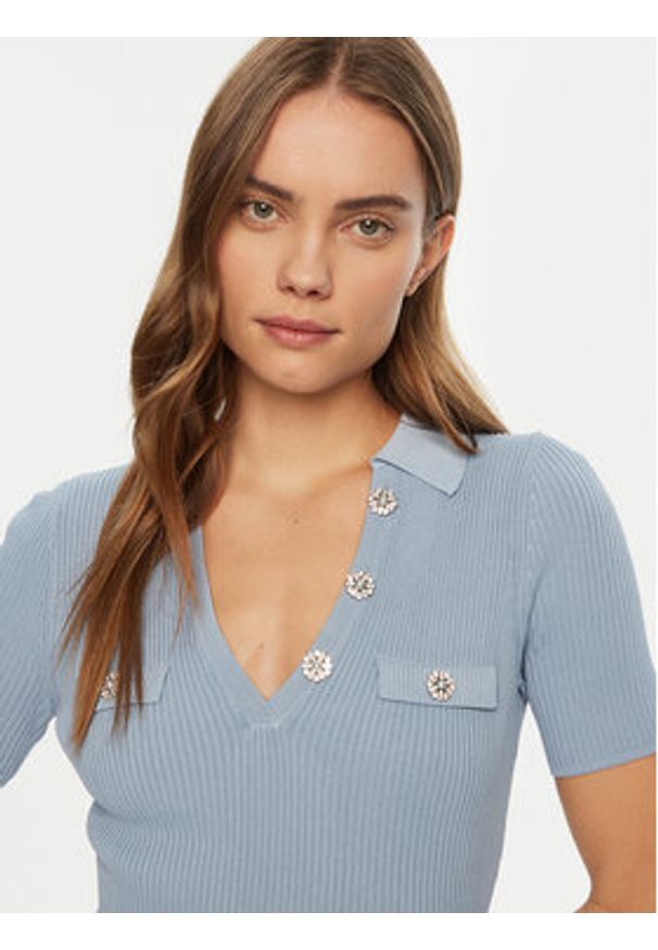 Guess Sukienka dzianinowa W5RK18 Z2U00 Niebieski Regular Fit. Kolor: niebieski. Materiał: wiskoza