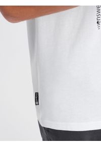 Ombre Clothing - T-shirt męski bawełniany z nadrukiem - biały V1 OM-TSPT-0166 - XXL. Kolor: biały. Materiał: bawełna. Wzór: nadruk #2