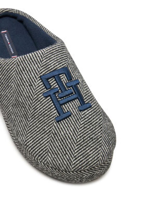 TOMMY HILFIGER - Tommy Hilfiger Kapcie Embroi Herringbone House Shoe FM0FM05539 Czarny. Kolor: czarny. Materiał: materiał