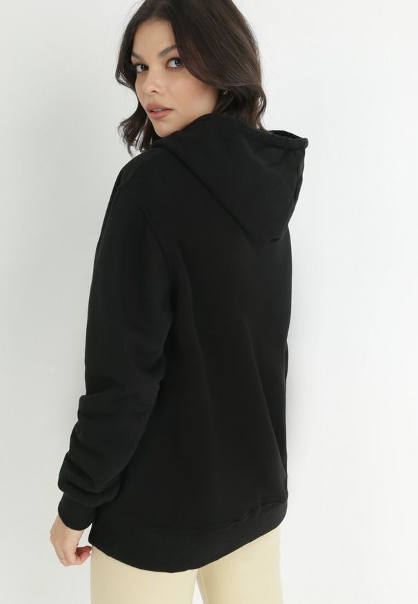 Born2be - Czarna Bluza Bawełniana z Kapturem Gesa. Typ kołnierza: kaptur. Kolor: czarny. Materiał: bawełna. Długość rękawa: długi rękaw. Długość: długie. Sezon: zima, jesień