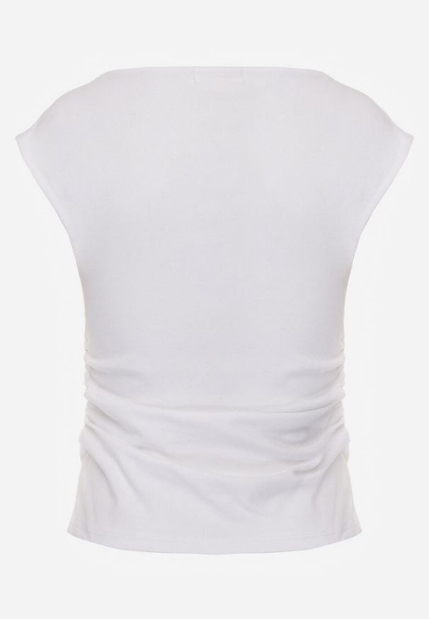 Born2be - Biała Bluzka z Elastycznego Materiału z Dekoltem Łódką Megaris. Okazja: na co dzień. Typ kołnierza: dekolt w łódkę. Kolor: biały. Materiał: materiał. Styl: casual, elegancki