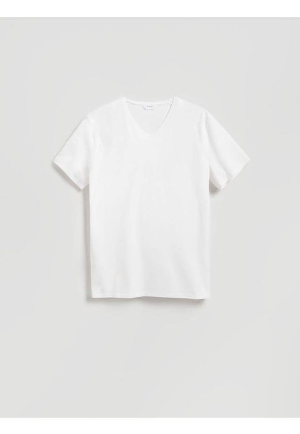 Reserved - Bawełniany t-shirt slim fit - biały. Kolor: biały. Materiał: bawełna