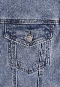 Born2be - Niebieska Jeansowa Kurtka o Kroju Oversize z Dodatkiem Lyocellu i Bawełną Vimerinia. Okazja: na spacer, na co dzień. Kolor: niebieski. Materiał: bawełna, jeans. Sezon: lato. Styl: casual #8