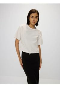 Reserved - T-shirt ze ściągaczem - biały. Kolor: biały. Materiał: dzianina, bawełna. Długość: krótkie