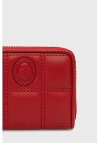 Trussardi Jeans - Trussardi Portfel damski kolor czerwony. Kolor: czerwony. Materiał: materiał. Wzór: gładki #4