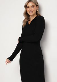 Born2be - Czarna Dopasowana Sukienka Sweterkowa z Modalem i Wiskozą Ozdobiona Kołnierzykiem Seanelora. Kolor: czarny. Materiał: wiskoza. Długość rękawa: długi rękaw. Wzór: aplikacja. Długość: midi #3