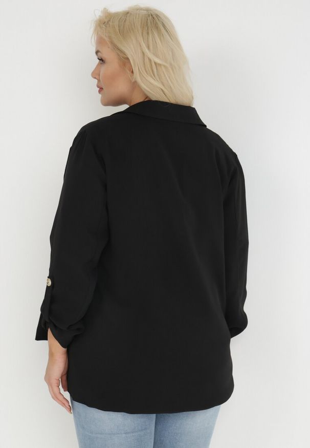 Born2be - Czarna Marynarka Oreithousa. Okazja: na imprezę, do pracy. Kolekcja: plus size. Kolor: czarny. Materiał: tkanina. Długość rękawa: długi rękaw. Długość: długie. Styl: klasyczny, elegancki