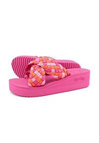 Flip*Flop - Klapki basenowe damskie Flip Flop Wedgy Cross. Okazja: na plażę, na co dzień. Kolor: różowy. Sezon: lato. Styl: casual, sportowy