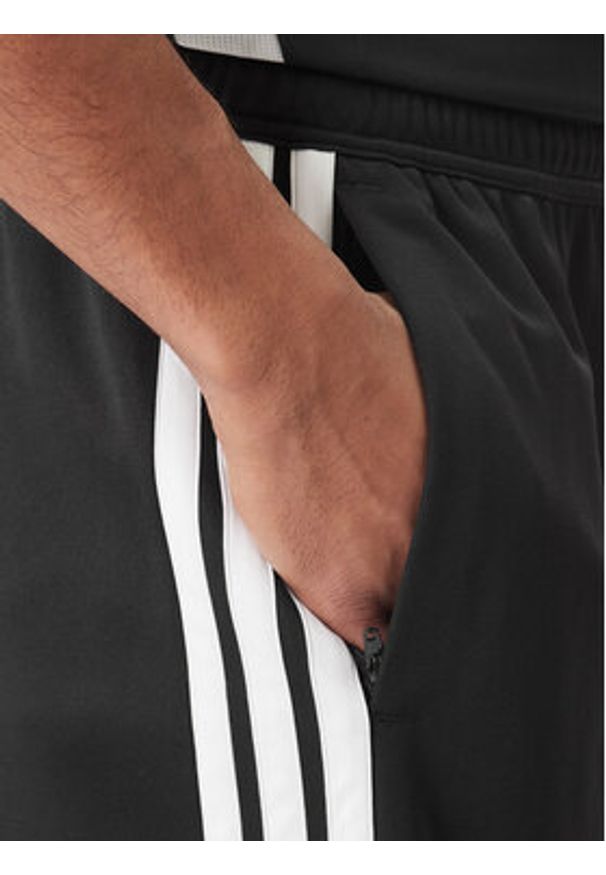 Adidas - adidas Szorty sportowe Tiro Wordmark JC9409 Czarny Regular Fit. Kolor: czarny. Materiał: syntetyk. Styl: sportowy