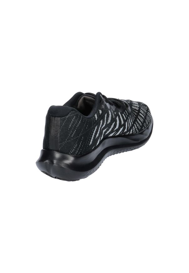 Buty do biegania męskie Under Armour Charged Breeze 2. Zapięcie: sznurówki. Kolor: czarny. Materiał: guma. Szerokość cholewki: normalna. Sport: bieganie