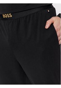 BOSS - Boss Piżama LNY 50514892 Czarny Regular Fit. Kolor: czarny. Materiał: bawełna