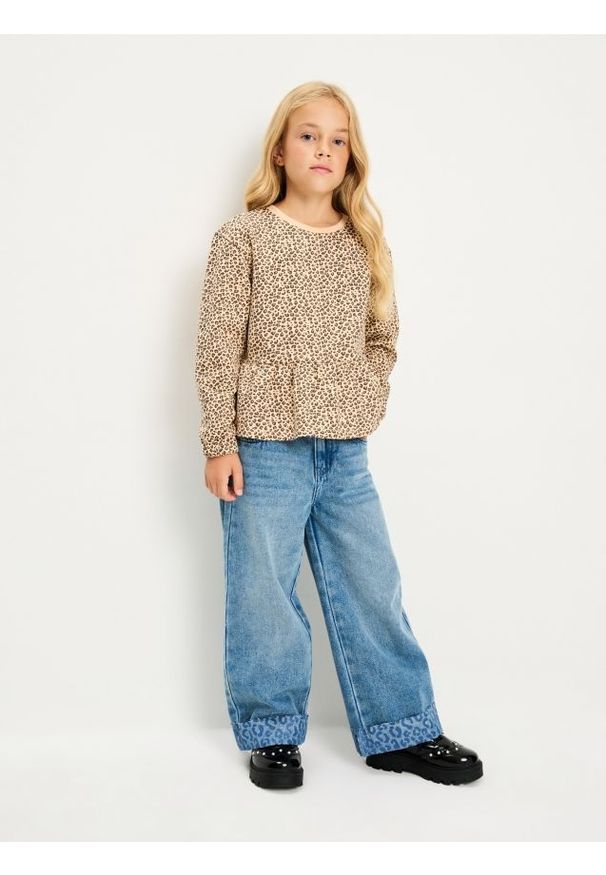 Sinsay - Jeansy wide leg z podwijaną nogawką - niebieski. Kolor: niebieski