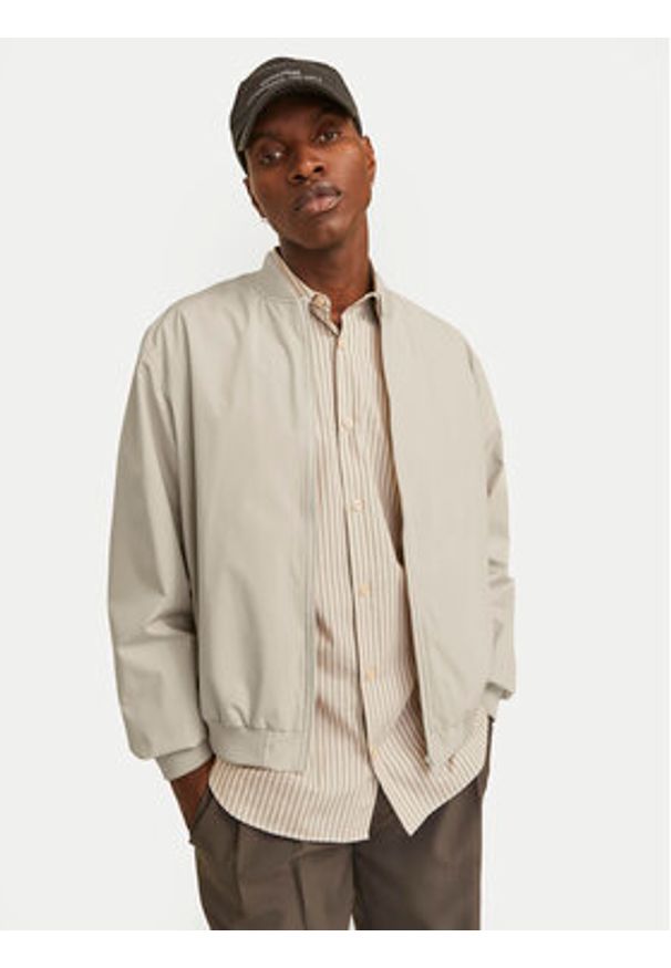 Jack & Jones Kurtka bomber Echarge 12268608 Beżowy Regular Fit. Kolor: beżowy. Materiał: syntetyk