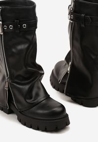 Born2be - Czarne Botki z Wywiniętą Cholewką Zapinaną na Suwak i Pasek z Klamrą Vemalisa. Okazja: na spacer. Zapięcie: klamry. Kolor: czarny. Materiał: jeans. Szerokość cholewki: normalna. Wzór: motyw zwierzęcy. Sezon: jesień #6