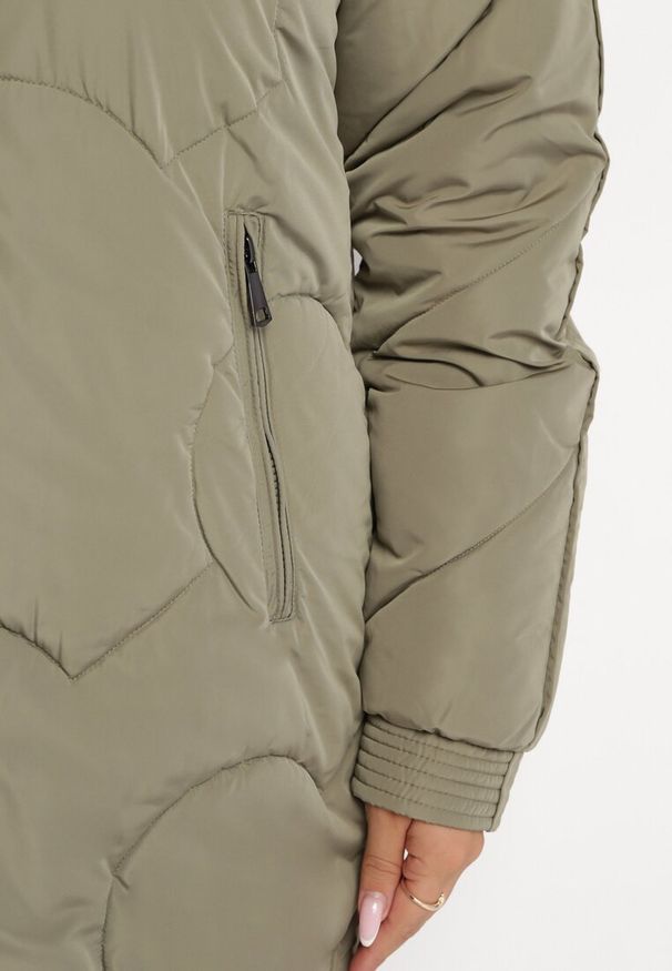 Born2be - Zielona Pikowana Kurtka z Kapturem Fariana. Typ kołnierza: kaptur. Kolor: zielony