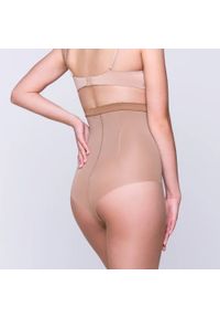 Rajstopy Gabriella Hight Shaper 20 den melisa. Stan: podwyższony. Kolekcja: plus size. Kolor: beżowy. Materiał: skóra, poliamid, bawełna, koronka, elastan. Wzór: gładki, aplikacja, koronka