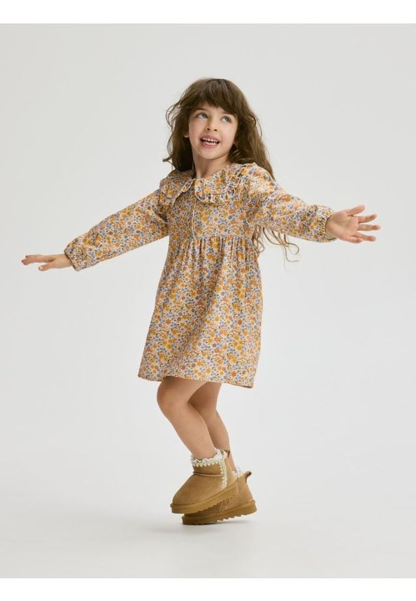 Reserved - Wzorzysta sukienka z kołnierzem - wielobarwny. Materiał: bawełna