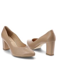 Beżowe Czółenka Clasicco Eleganckie Skórzane Buty. Okazja: na co dzień. Zapięcie: bez zapięcia. Kolor: beżowy. Materiał: skóra. Szerokość cholewki: normalna. Wzór: aplikacja. Obcas: na słupku. Styl: elegancki #3