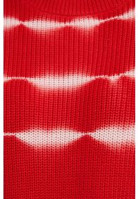Pepe Jeans Sweter bawełniany Olga damski kolor czerwony. Kolor: czerwony. Materiał: bawełna. Wzór: ze splotem