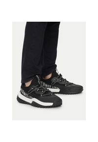 Sneakersy Versace Jeans Couture. Kolor: czarny #1