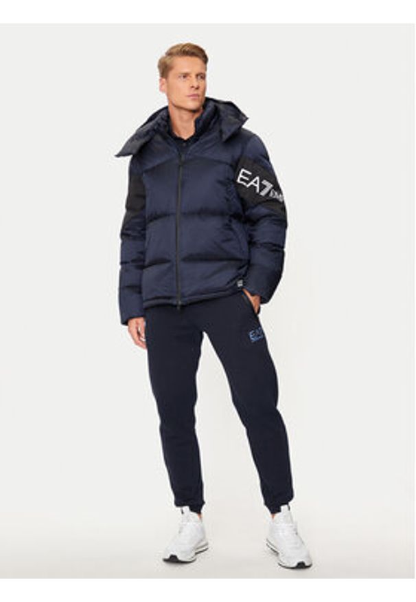 EA7 Emporio Armani Kurtka puchowa 6DPB33 PNEOZ 1562 Granatowy Regular Fit. Kolor: niebieski. Materiał: syntetyk